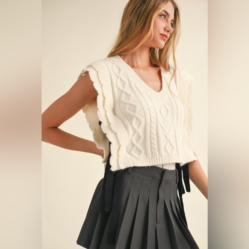 77B. Scalloped Knit Vest With Side Bows - Cream